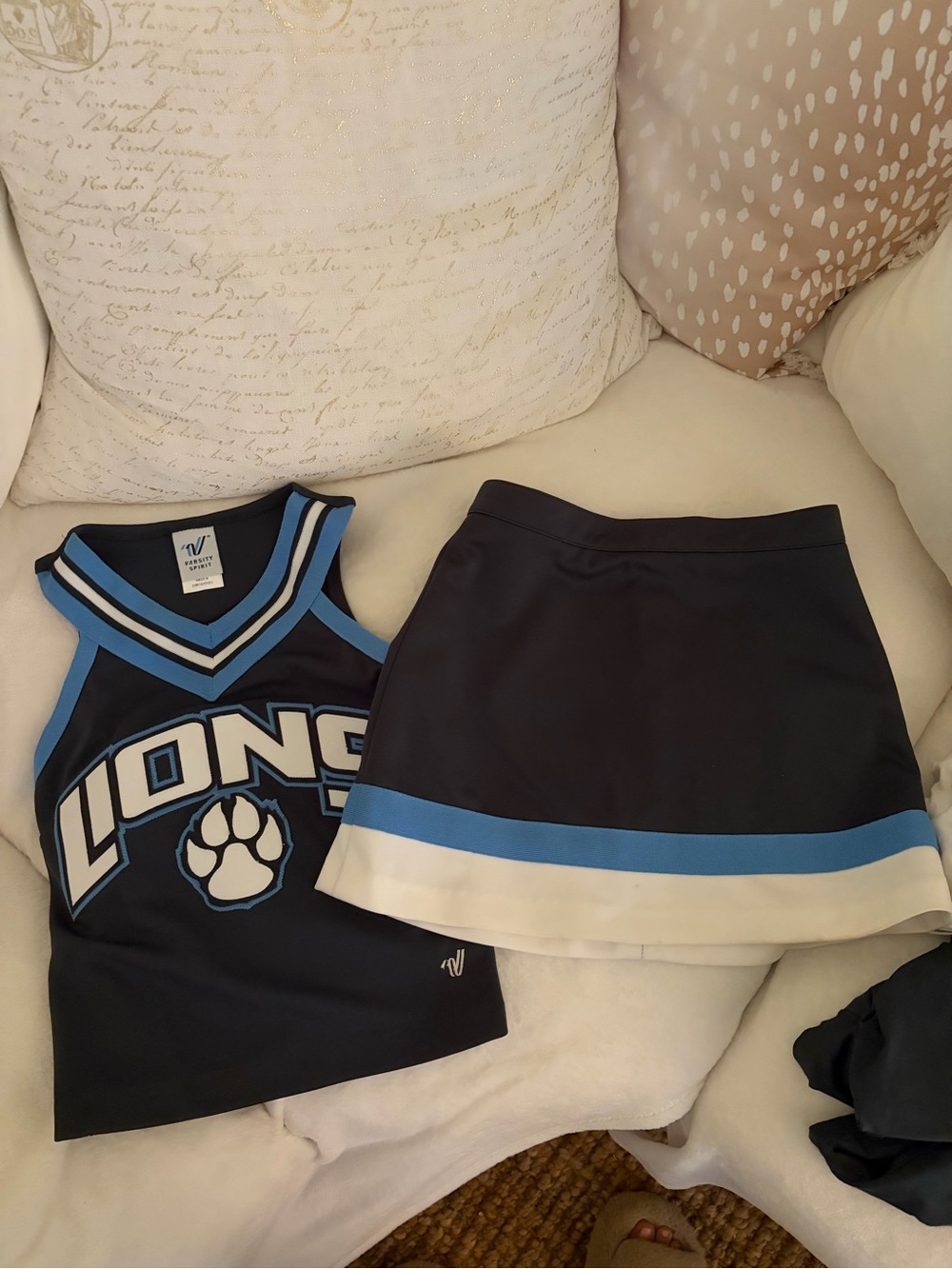 Varsity cheer bundle, shoes, backpack, uniforms, poms, Dk Gray & Blue xs, 7.5 - Picture 2 of 8